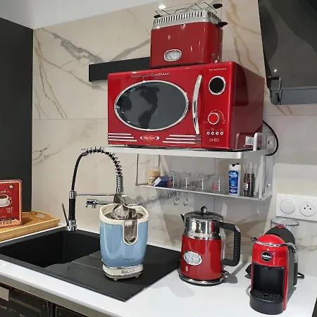 Stop Chez M Select Street # Qualite # Confort # Simplicite Saint-Fons